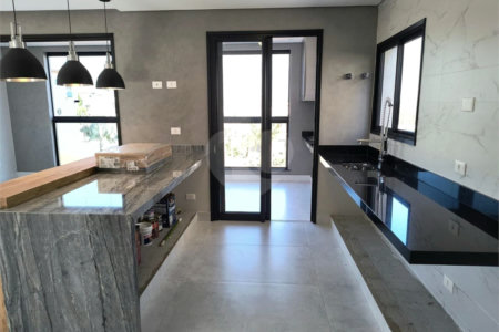 Casa à venda com 3 quartos, sendo 1 suíte, no condomínio Bella Città - Fazenda Rodeio, Mogi das Cruzes - SP
