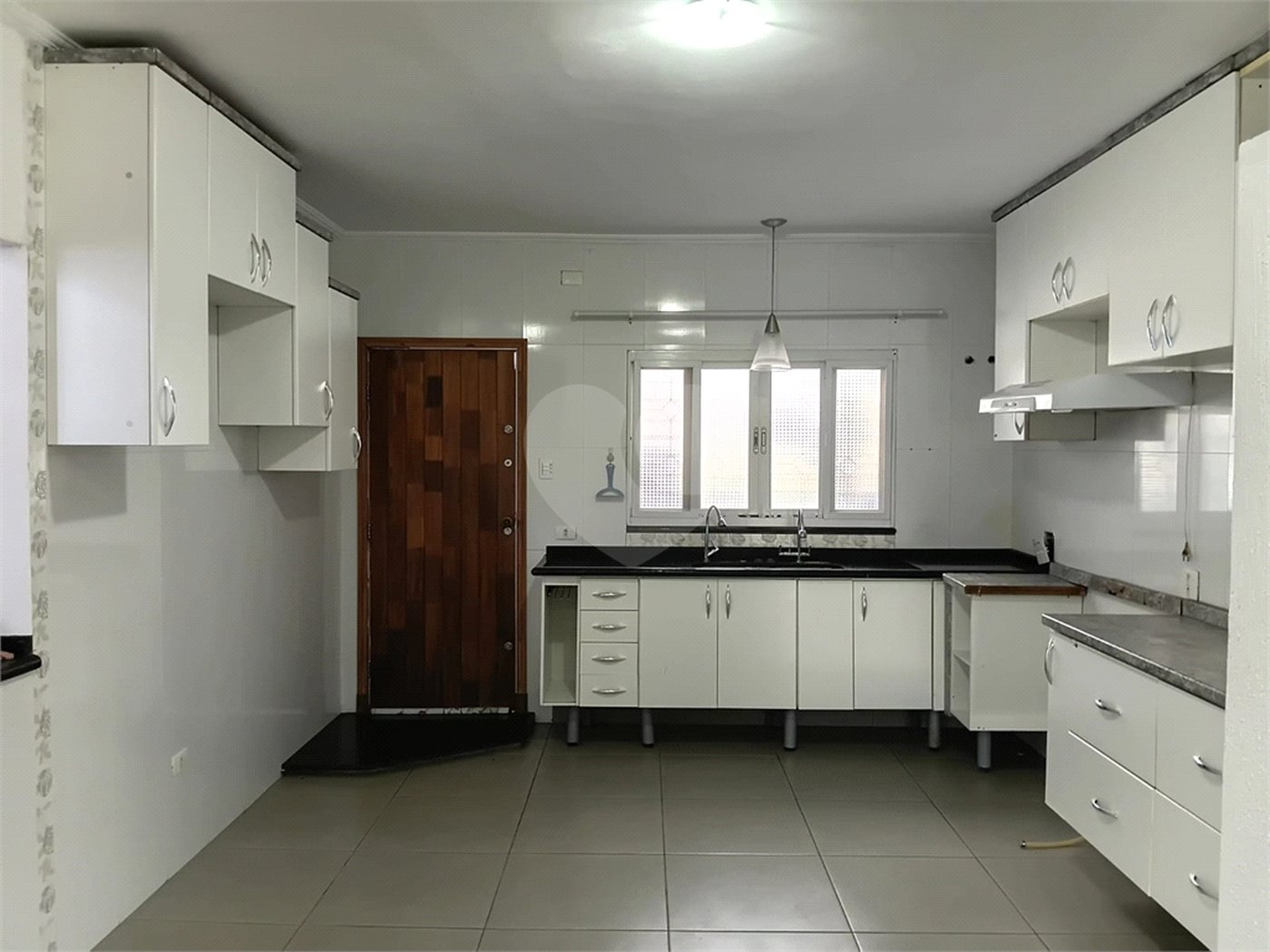 Casa à venda com 3 suítes em Vila Mike, São Roque, SP