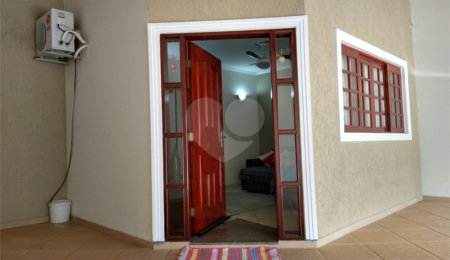 Sobrado à venda com 3 quartos, sendo 2 suítes,  em Jardim Hubert, Indaiatuba, SP
