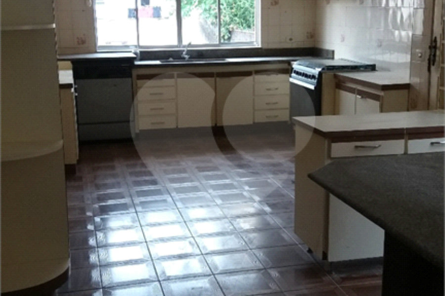 Sobrado à venda com 3 quartos, sendo 1 suíte, em Tremembé, São Paulo, SP