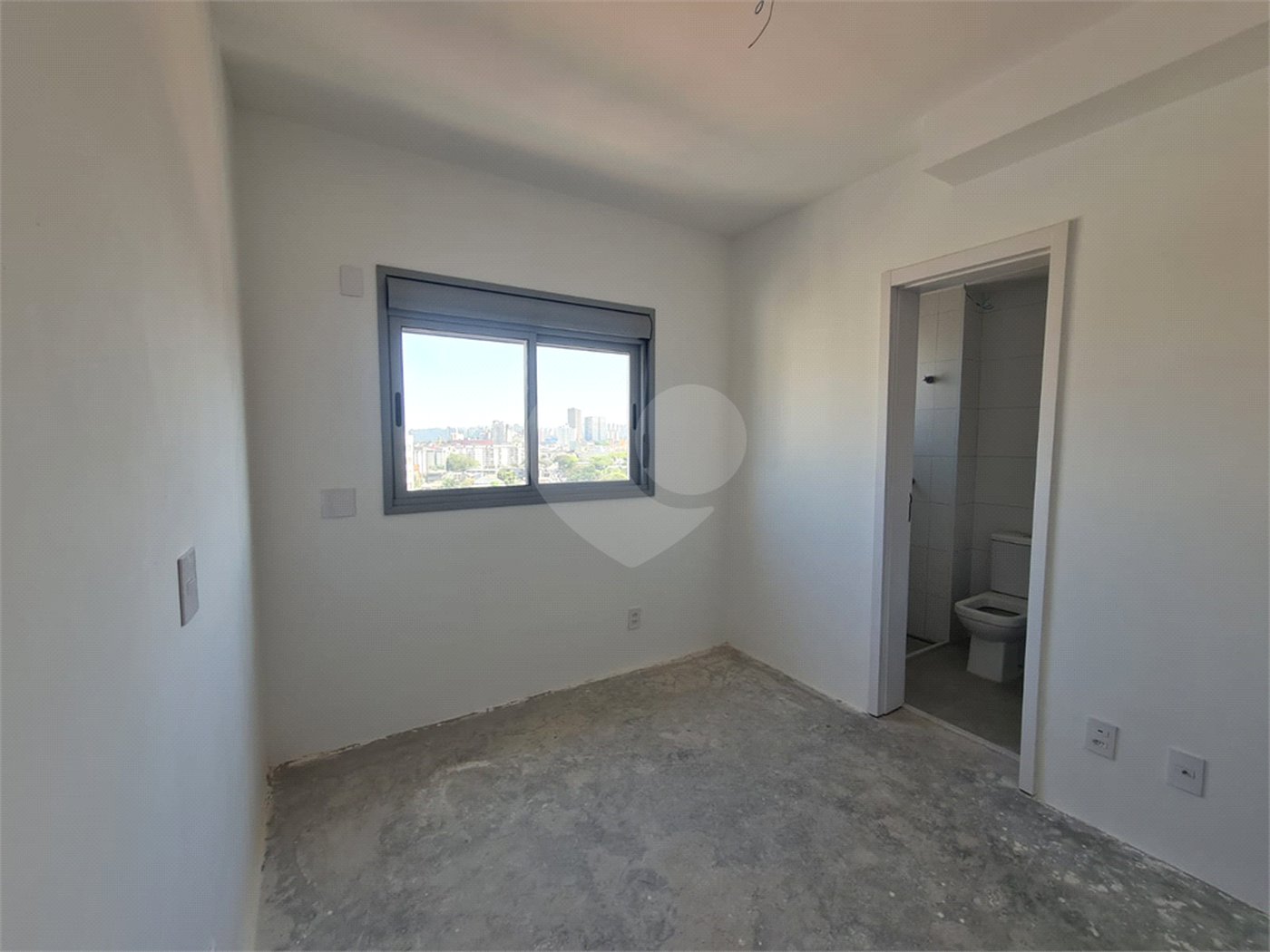 Apartamento à venda com 3 suítes em Jardim Marajoara, São Paulo, SP