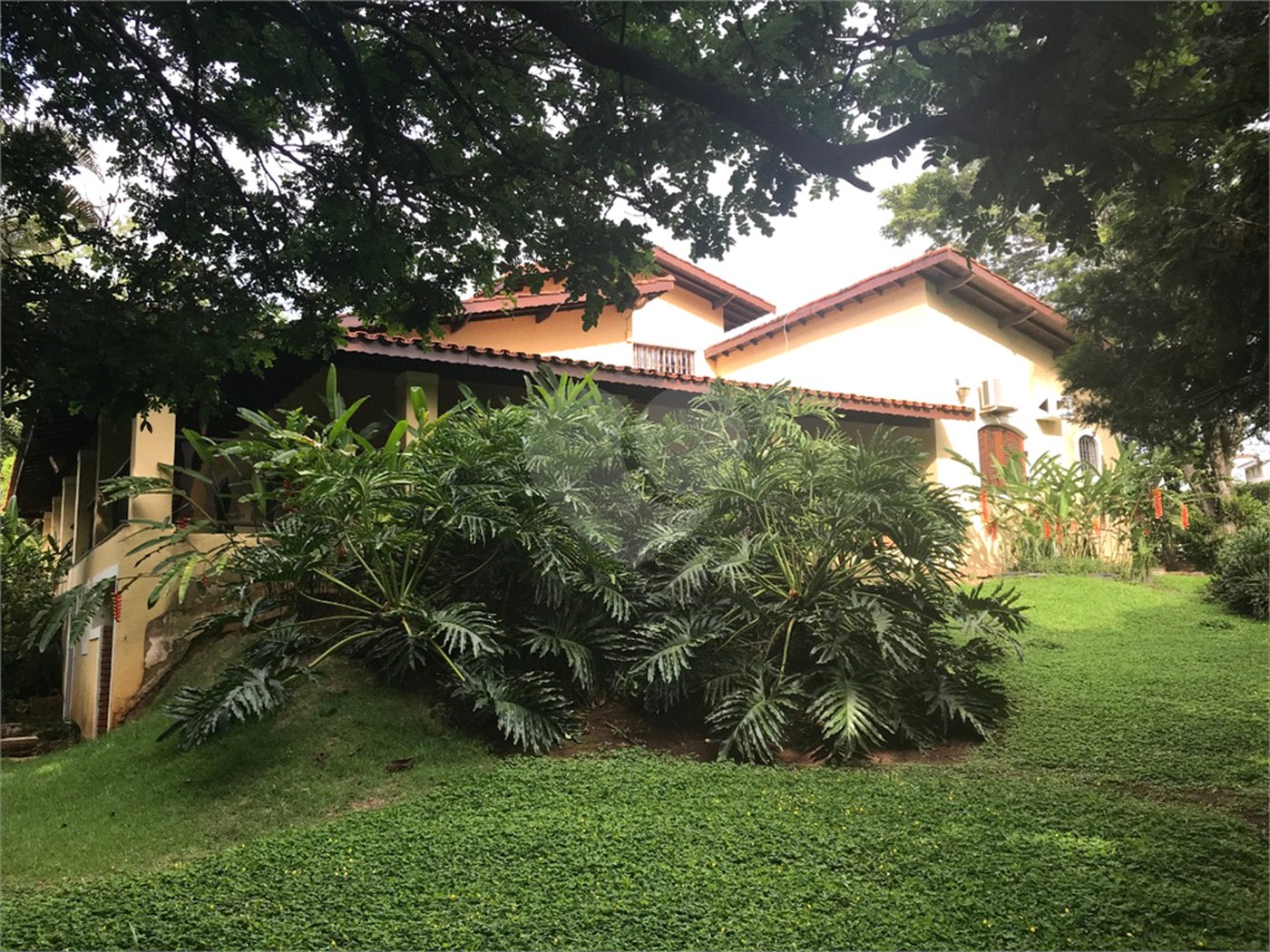 Casa à venda com 5 quartos, sendo 3 suítes, em Recanto das Flores, Indaiatuba, SP