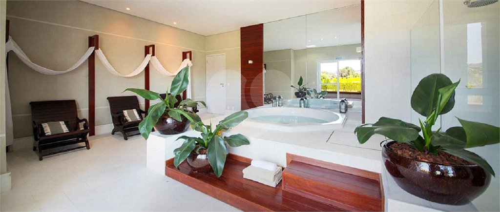 Apartamento à venda com 3 quartos, sendo 1 suíte,  em Vila Suissa, Mogi das Cruzes, SP