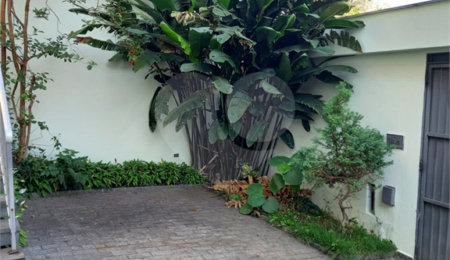 Sobrado à venda com 5 quartos, sendo 2 suítes,  em Tremembé, São Paulo, SP
