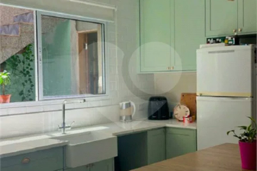 Sobrado à venda com 2 quartos, sendo 1 suíte, em Tremembé, São Paulo, SP