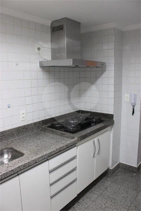 Apartamento de 3 Suítes com Vista Definitiva e Sol da Manhã no Condomínio Club House - Parque do Prado