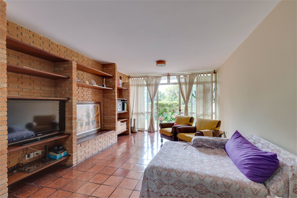 Sobrado à venda com 3 quartos, sendo 1 suíte, em Chácara Flora, São Paulo, SP