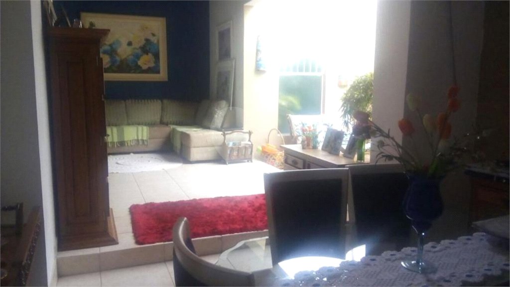 Casa à venda com 2 quartos, sendo 1 suíte, no condomínio Vinhas da Vista Alegre - Lado Sede, Vinhedo - SP