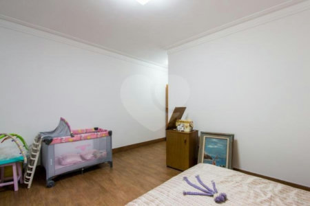Casa Térrea à venda com 5 suítes em Jardim Marajoara, São Paulo, SP