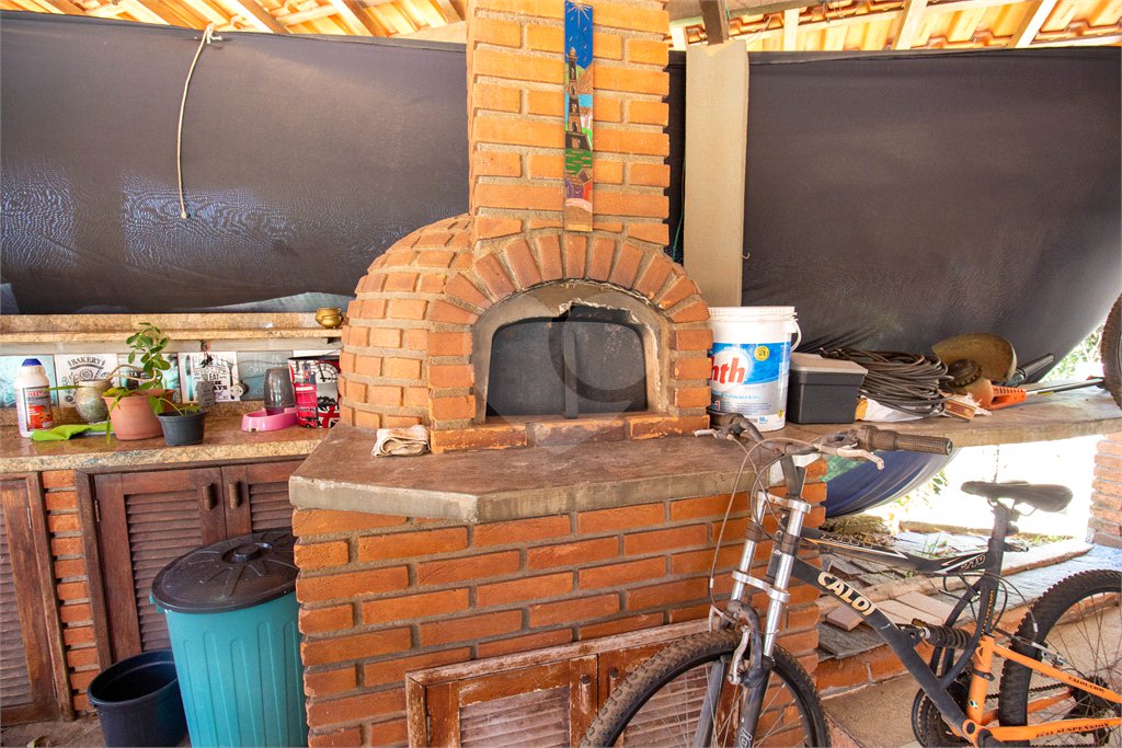 Chácara à venda com 4 quartos, sendo 1 suíte, em Saboó, São Roque, SP