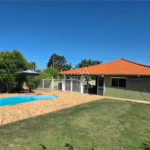 Casa em condomínio à venda ou para alugar com 3 quartos, sendo 1 suíte, em Village da Serra, Araçoiaba da Serra, SP