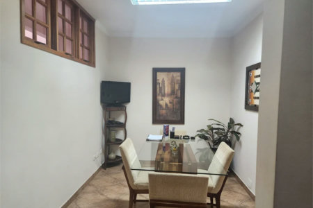 Sobrado à venda com 4 quartos, sendo 1 suíte, em Água Branca, São Paulo, SP