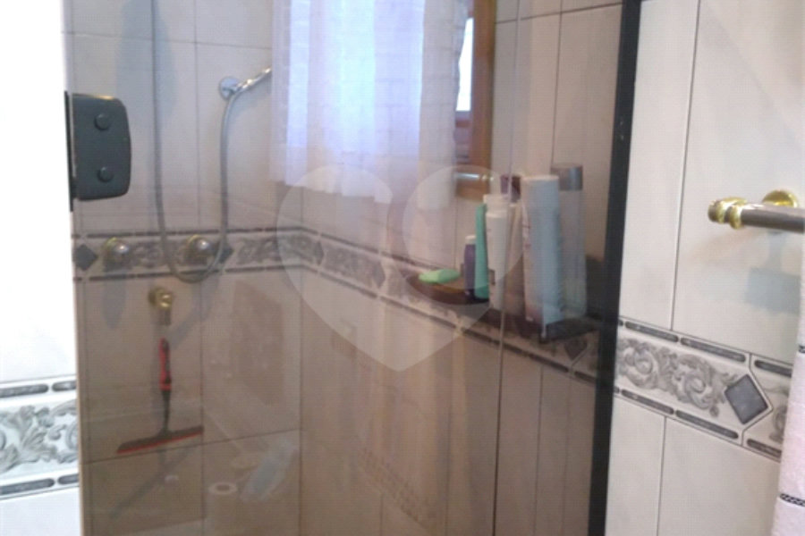 Casa à venda com 4 quartos, sendo 3 suítes, no condomínio Da Serra, São Paulo - SP