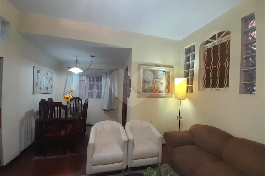 Sobrado à venda com 4 quartos, sendo 1 suíte,  em Saúde, São Paulo, SP