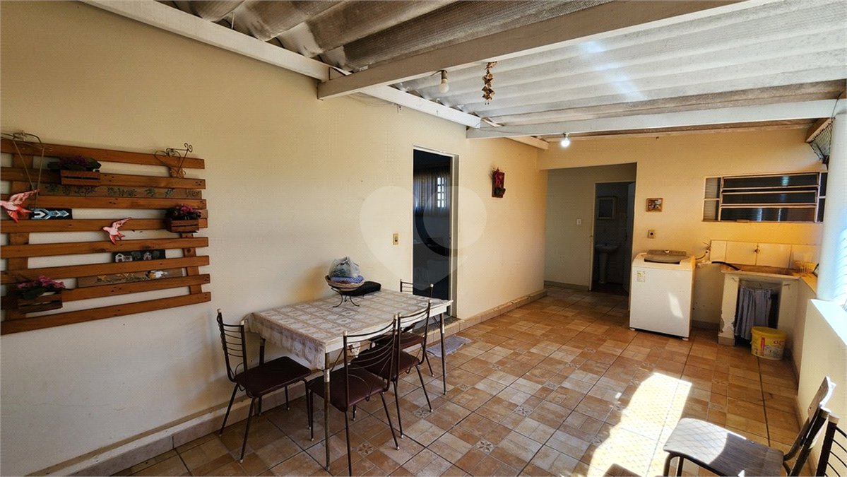 Casa à venda com 3 quartos no Centro, Araraquara, SP