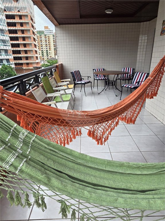 Apartamento à venda com 2 quartos, sendo 1 suíte, em Canto do Forte, Praia Grande, SP