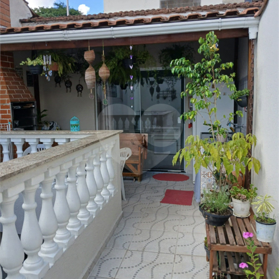 Sobrado à venda com 3 quartos, sendo 1 suíte, em Jardim Humaitá, São Paulo, SP