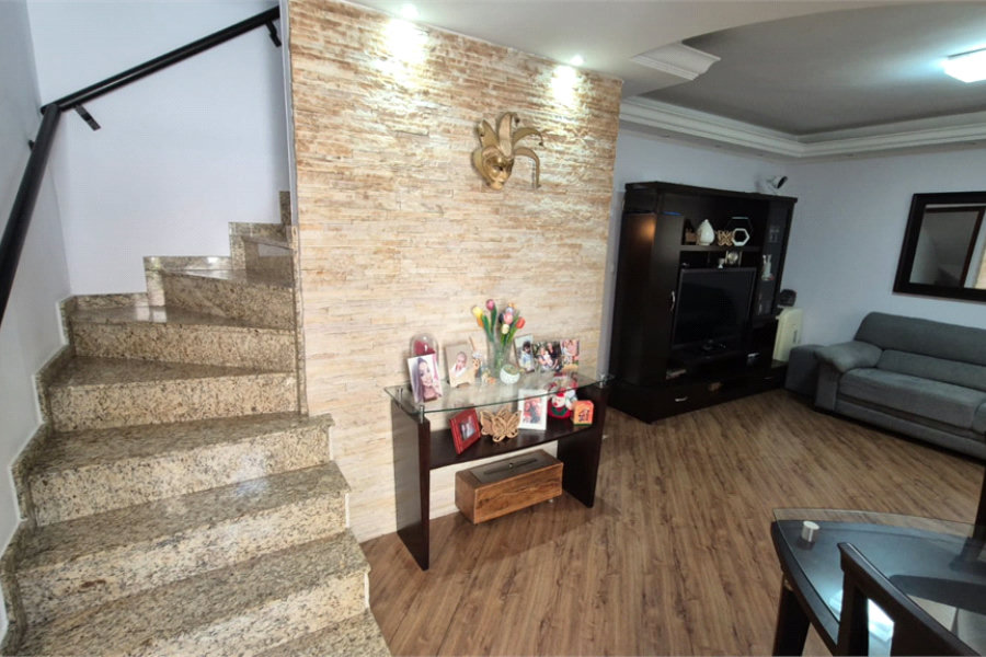 Casa à venda com 3 quartos, sendo 1 suíte, no condomínio Indefinido_ernani Pinto_439, São Paulo - SP