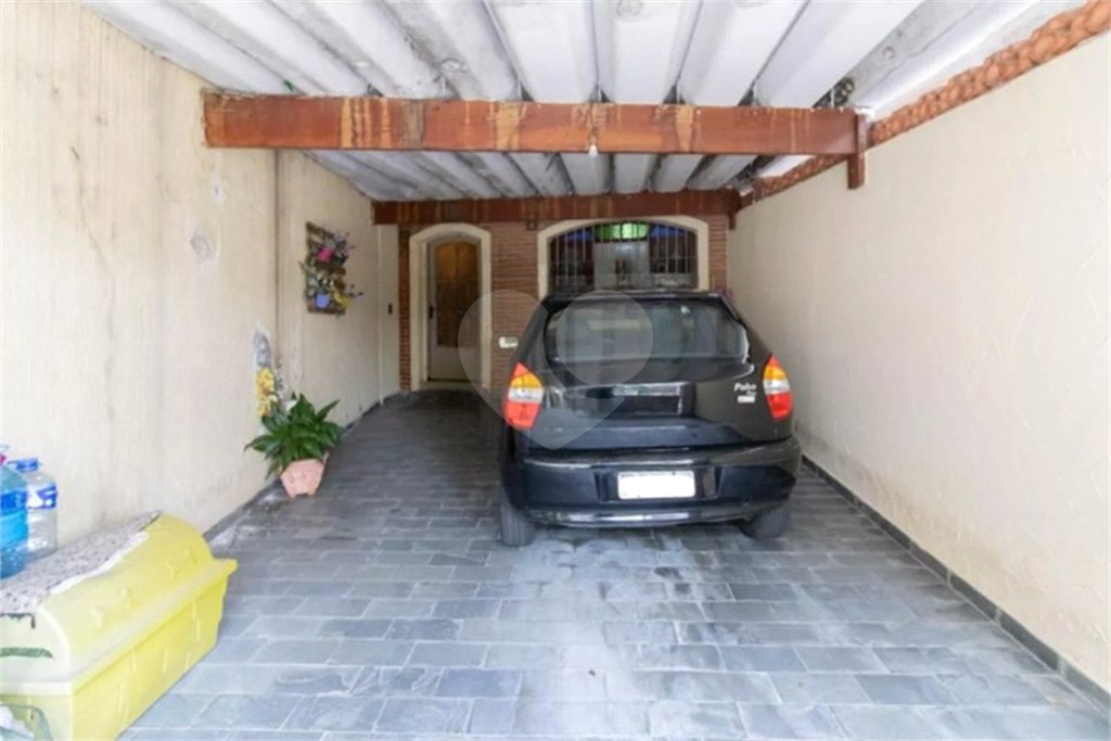 Casa à venda com 3 quartos, sendo 2 suítes,  em Jardim Santa Mena, Guarulhos, SP