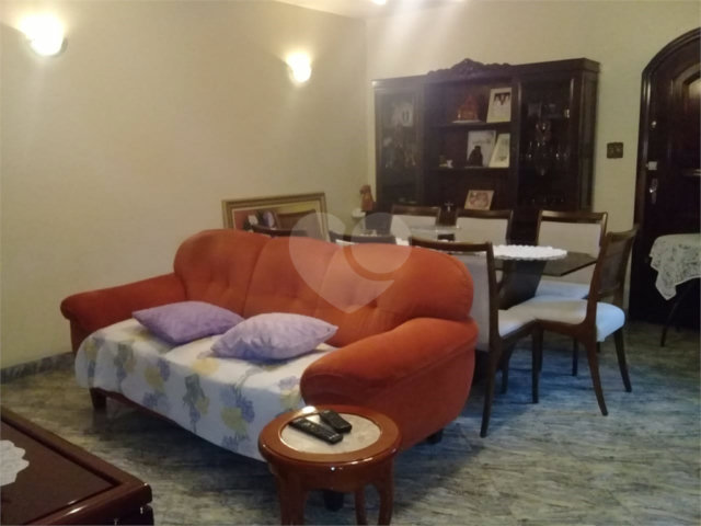 Casa à venda com 3 quartos, sendo 2 suítes,  em Santana, São Paulo, SP