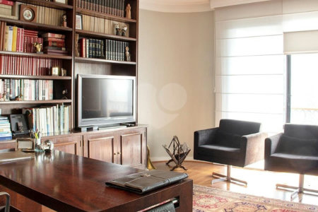 Apartamento à venda com 3 quartos, sendo 2 suítes, em Alto da Boa Vista, São Paulo, SP