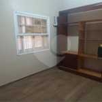 Casa Térrea à venda com 4 quartos, sendo 3 suítes, em Vila Galvão, Guarulhos, SP