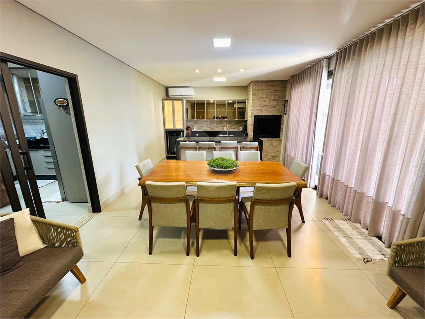 Casa à venda com 3 suítes no condomínio Florais do Valle, Cuiabá - MT