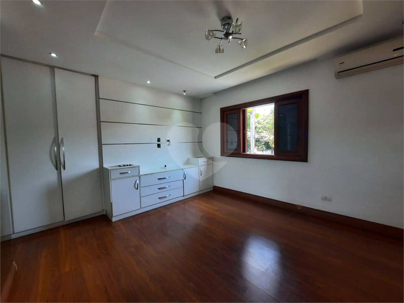 Sobrado à venda com 3 quartos, sendo 1 suíte, em City Campo Grande, São Paulo, SP