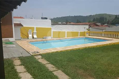 Casa à venda com 4 quartos no Centro, Piracaia, SP