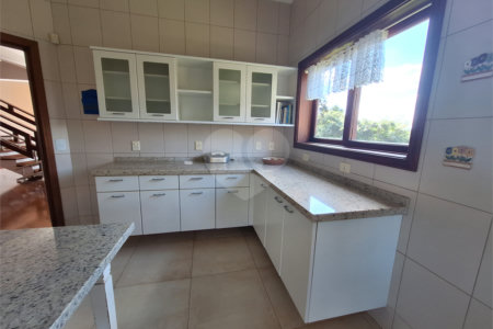 Casa à venda com 3 suítes no condomínio Chácaras do Lago, Vinhedo - SP