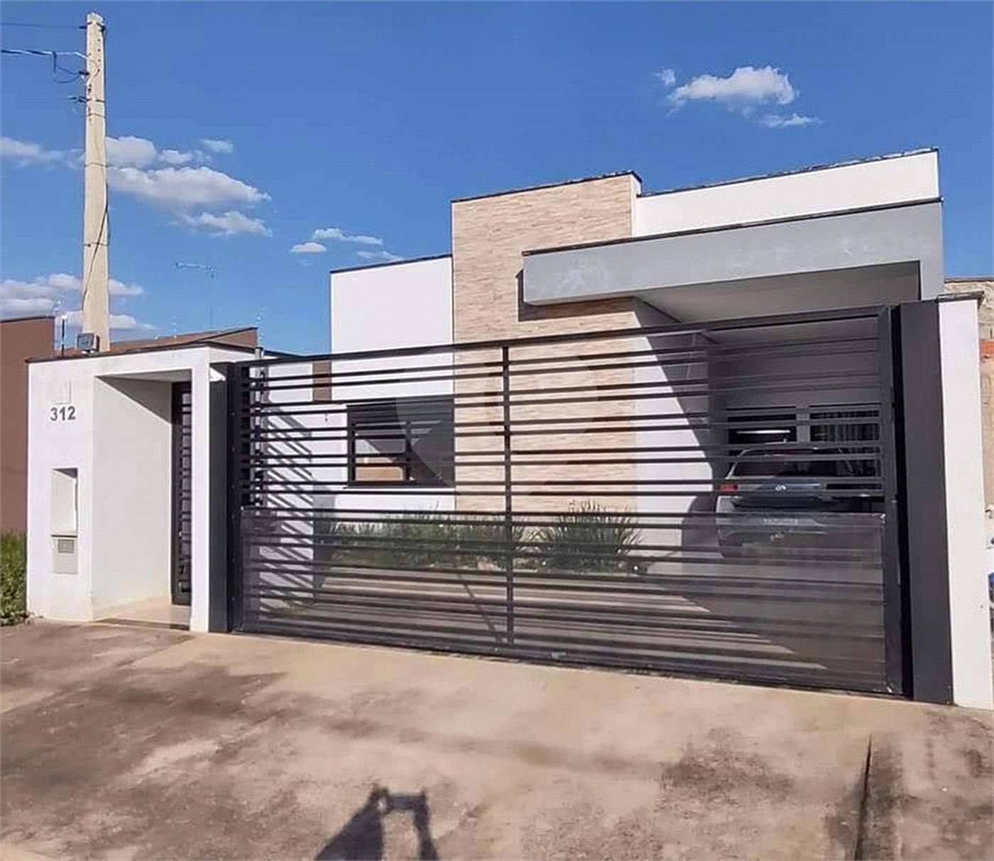 Casa à venda com 3 quartos, sendo 1 suíte, em Residencial Vila dos Eucaliptos, Salto, SP
