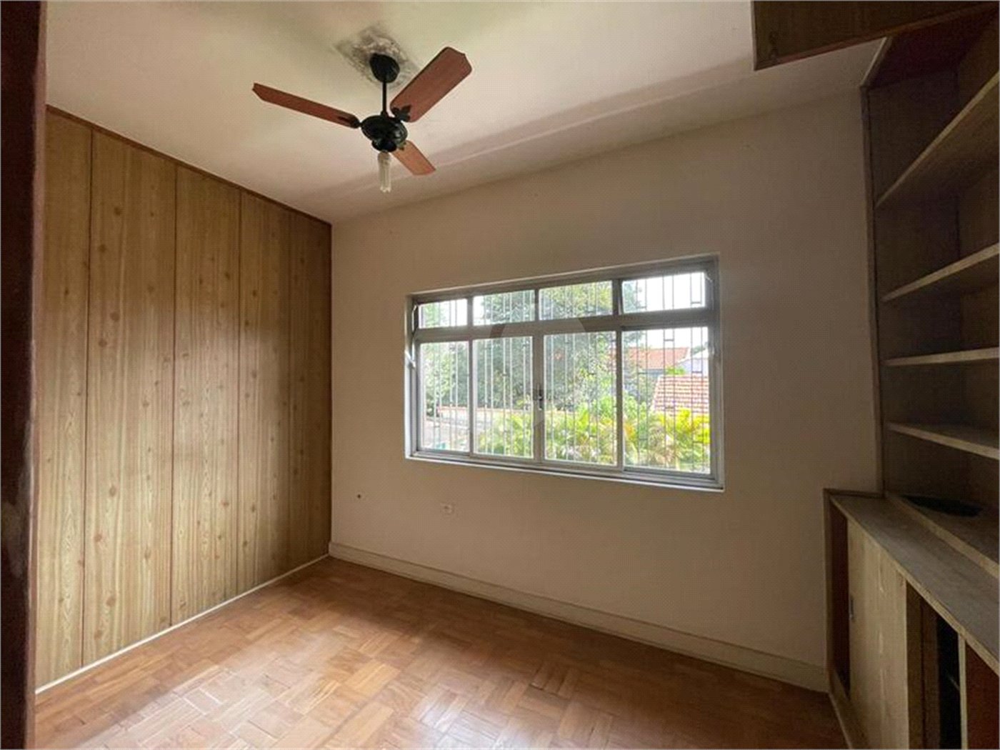 Sobrado à venda com 4 quartos, sendo 1 suíte, em Vila Congonhas, São Paulo, SP