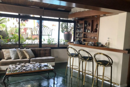 Cobertura à venda com 3 quartos, sendo 1 suíte, em Vila Andrade, São Paulo, SP