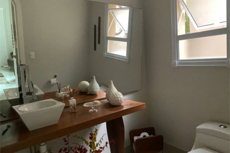 Casa à venda com 4 suítes no condomínio Granja Morumbi, São Paulo - SP