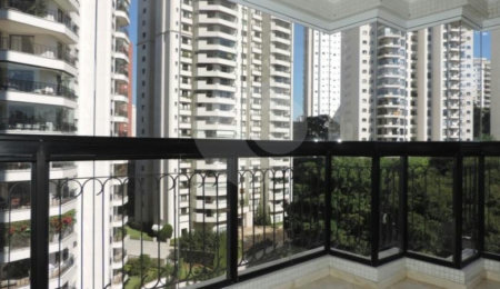 Apartamento à venda com 3 suítes em Jardim Marajoara, São Paulo, SP