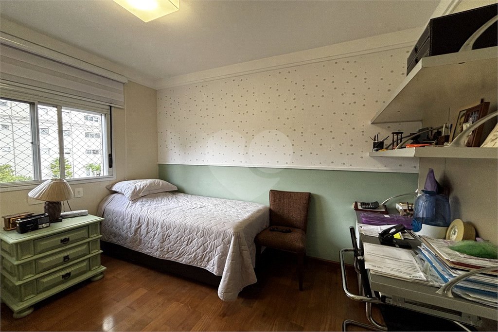 Apartamento para alugar com 3 suítes em Vila Romana, São Paulo, SP