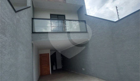 Sobrado à venda com 3 quartos, sendo 1 suíte,  em Vila Carrão, São Paulo, SP