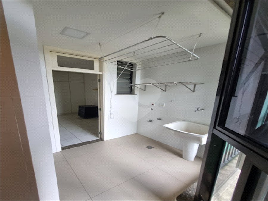 Apartamento à venda com 2 quartos, sendo 1 suíte,  em Barra da Tijuca, Rio de Janeiro, RJ