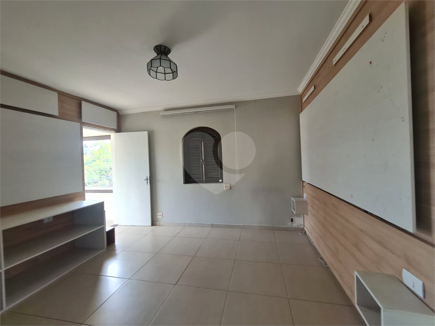 Sobrado à venda com 4 quartos, sendo 1 suíte,  em Interlagos, São Paulo, SP