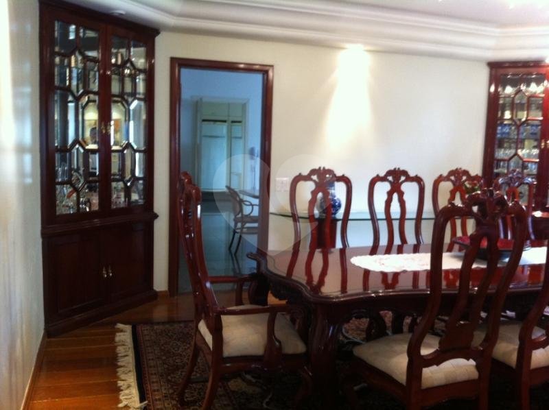 Apartamento à venda com 4 suítes em Real Parque, São Paulo, SP