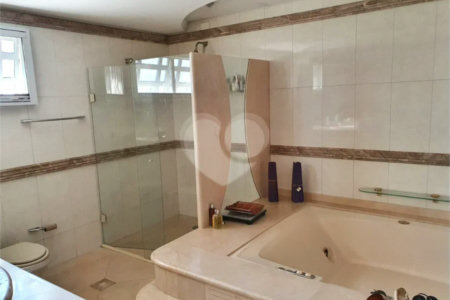 Casa à venda ou para alugar com 5 suítes no condomínio Residencial Morumbi Q.1, São Paulo - SP