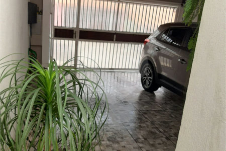 Sobrado à venda com 3 quartos, sendo 1 suíte,  em Vila Suissa, Mogi das Cruzes, SP