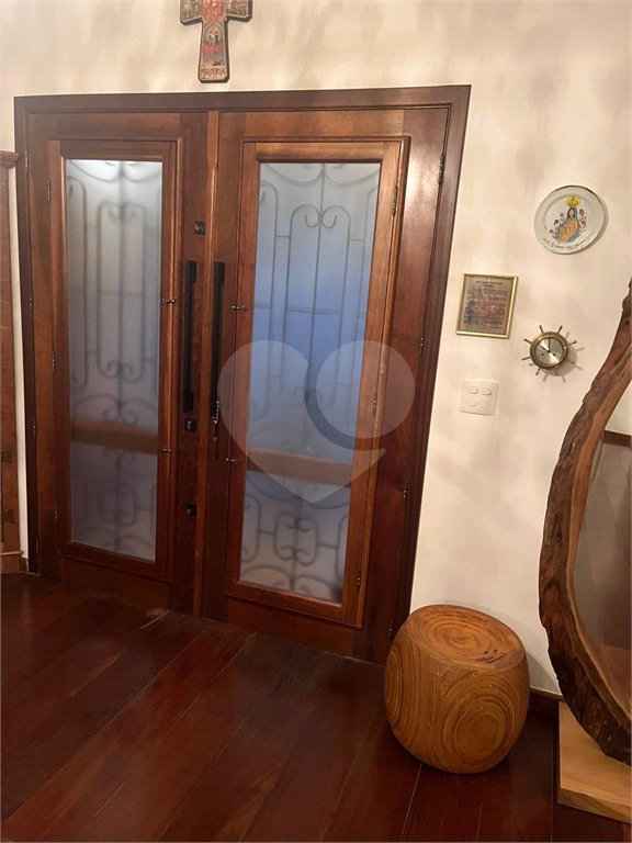 Sobrado à venda com 4 quartos, sendo 1 suíte,  em Jardim Leonor Mendes de Barros, São Paulo, SP