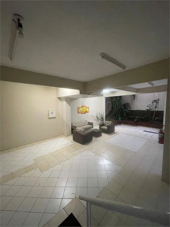 Salto- Sp - Locação - apto com 75 ms - mobiliado -Edificio Vivendas da Vila II - sexto andar - Apto mobiliado - 2 dorms, sala 2 ambiente, cozinha planejada, lavanderia, banheiro social, sacada, 01 vaga de garagem coberta - Aluguel - R$ 1.600,00 mais condominio - R$ 1.050.00 - iptu - R$ 100,00