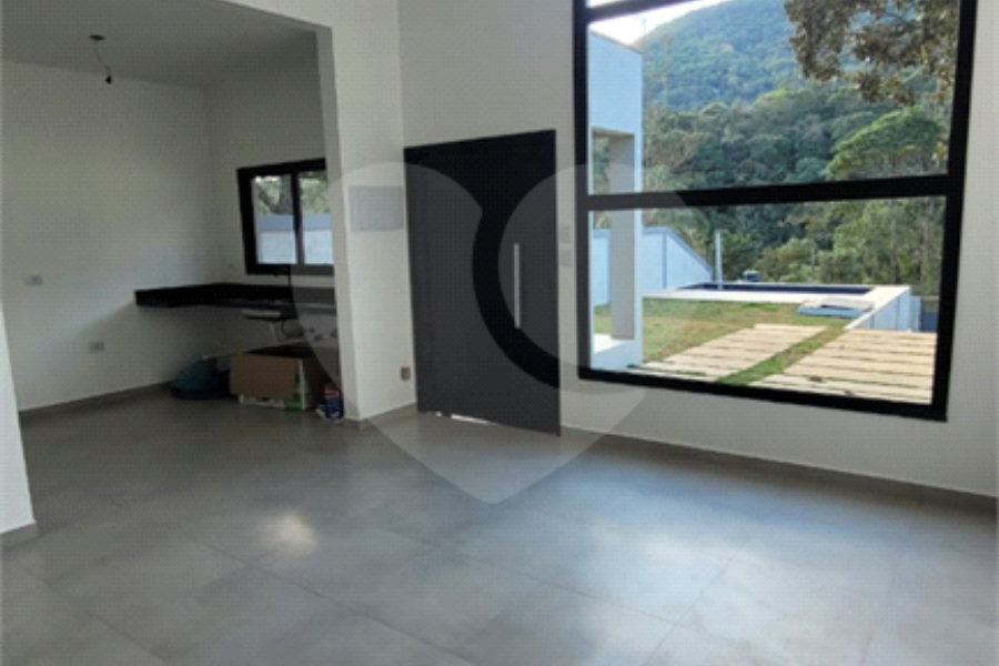 Casa Térrea à venda com 3 quartos, sendo 1 suíte,  em Pedra Vermelha (terra Preta), Mairiporã, SP