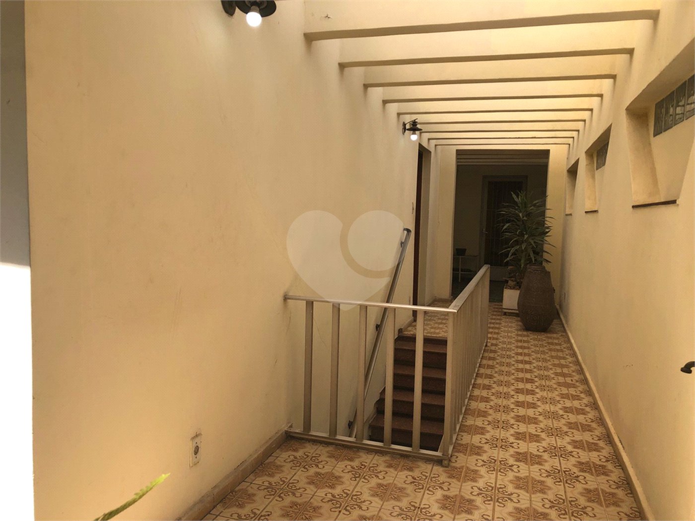 Sobrado à venda com 5 quartos, sendo 1 suíte,  em Jardim São Bento, São Paulo, SP