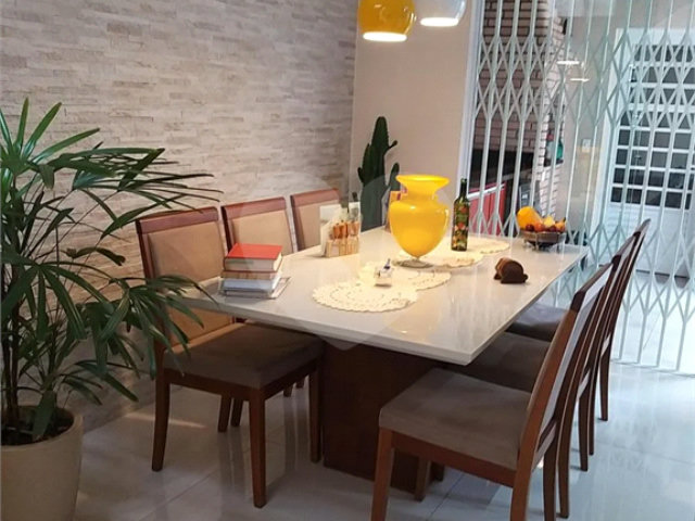 Casa à venda com 3 quartos, sendo 1 suíte,  em Saúde, São Paulo, SP
