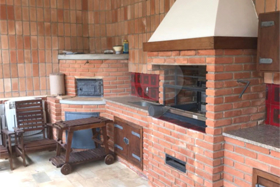 Casa à venda com 6 quartos, sendo 5 suítes, em Roseira, Mairiporã, SP