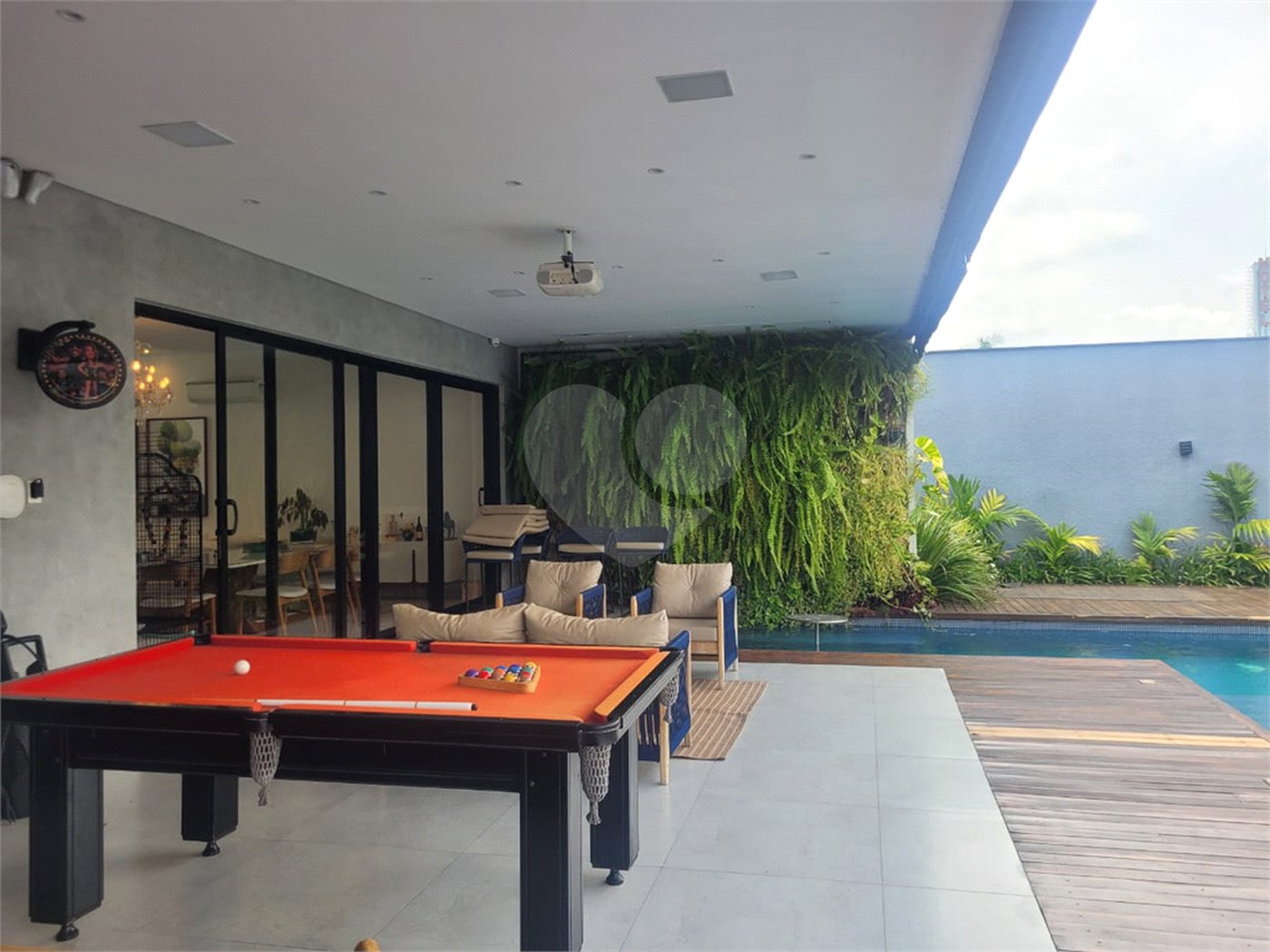 Casa à venda com 4 suítes no condomínio Residencial Saint Patrick, Sorocaba - SP