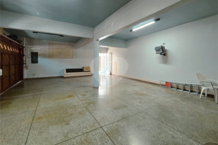 Sobrado à venda com 3 quartos, sendo 1 suíte, em Jardim São Bento, São Paulo, SP